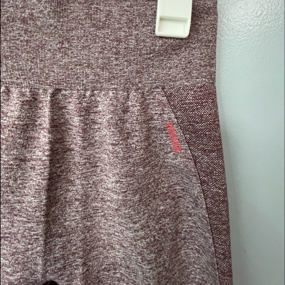 Gymshark flex biker shorts in burgundy. - Picture 4 of 4